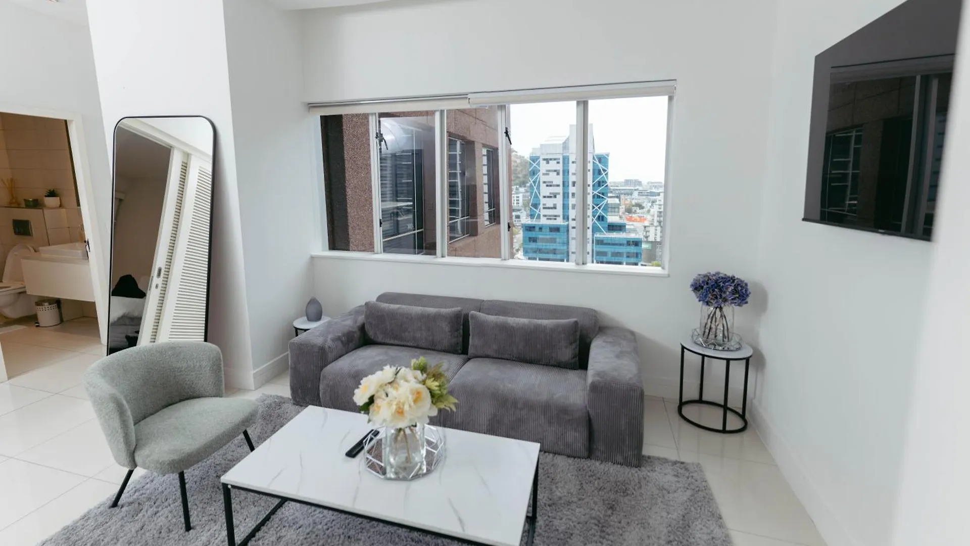 Stylish Apartment With Stunning Cape Town Views