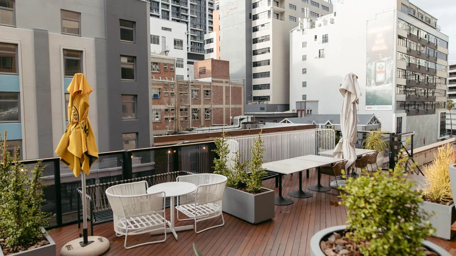 Stylish Apartment With Stunning Cape Town Views