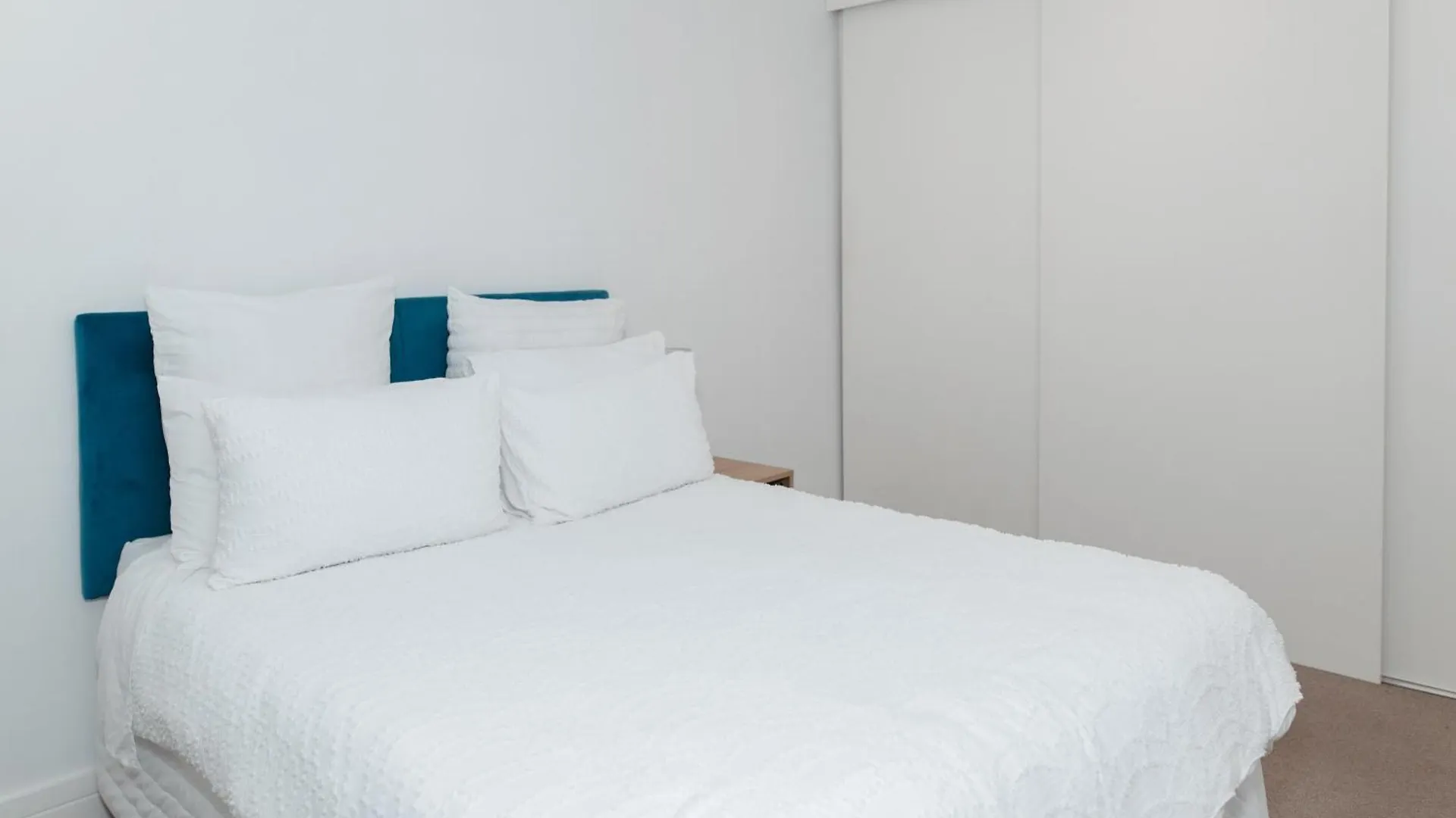 Stylish Apartment With Stunning Cape Town Views 0*,  Νότια Αφρική